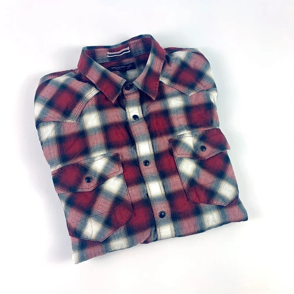 Banana Republic Tailoered Slim Fit Pearl Snap LS Sz L Red‎ Black Plaid Western